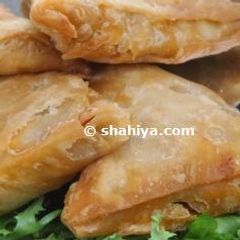 A picture of Crunchy Saudi Samosa.
