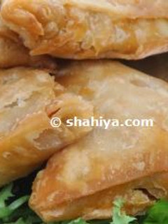 A picture of Crunchy Saudi Samosa.