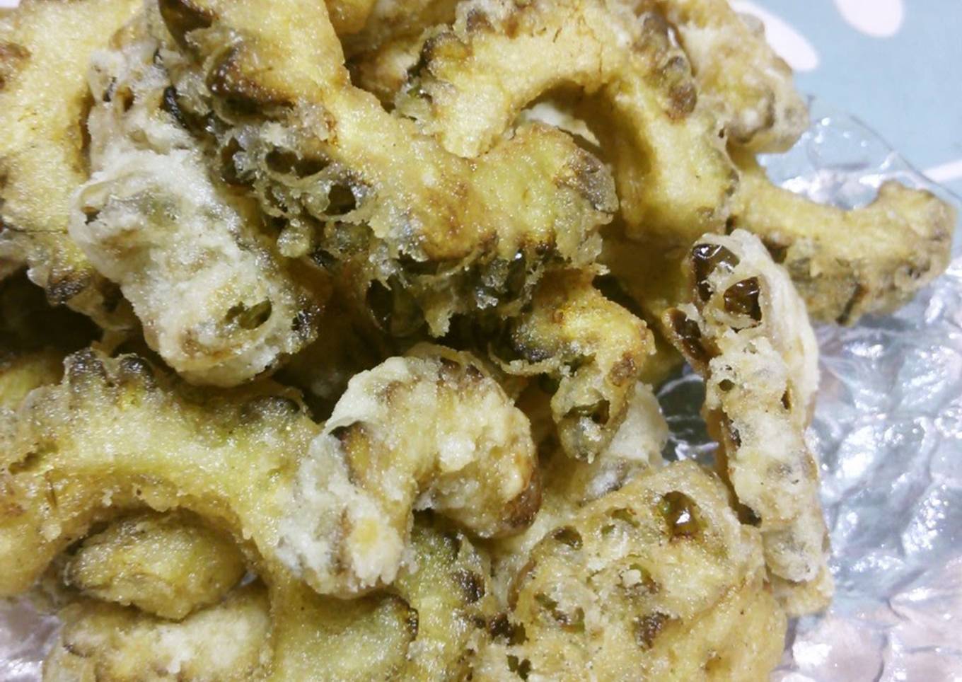 Deep-Fried Bitter Melon Seasoned with Garlic & Cheese
