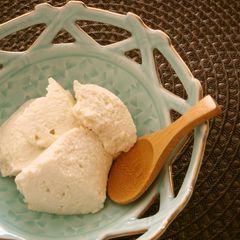 A picture of Homemade Tofu from Soy Milk.