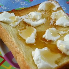 Strained Yogurt and Honey Toast A picture of Strained Yogurt and Honey Toast.