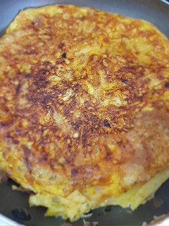 Una foto de Tortilla de papas 🥔🥚