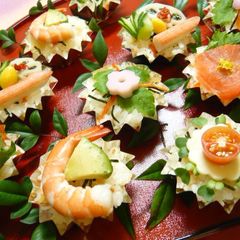 A picture of Cute One-Bite Sushi.