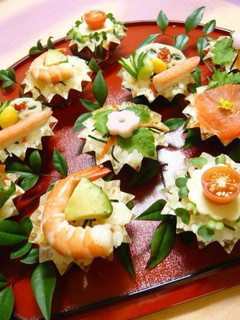 A picture of Cute One-Bite Sushi.