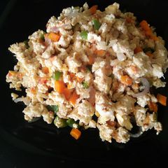 Scrambled vegetable fried eggs A picture of Scrambled vegetable fried eggs.