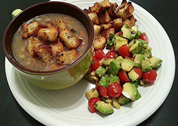 Fresh Homemade Seasoned Croutons for Soup &amp; Salad