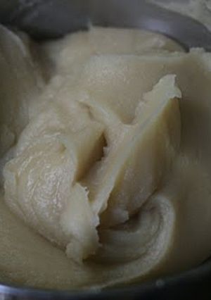 A picture of Shiro-an (Shiro Koshian) Smooth Sweetened White Bean Paste.
