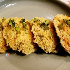 A picture of Vegetable Broken wheat (daliya) Idli.
