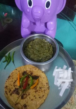 सरसों का साग मक्की की रोटी (Sarson ka saag makki ki roti recipe in hindi) रेसिपी मुख्य फोटो