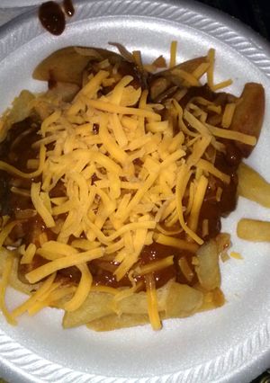 A picture of Midnite snak #3---Chili Cheeze Fries.