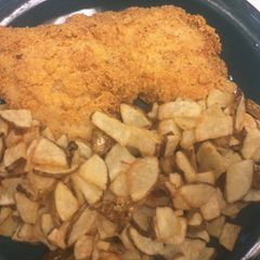 A picture of Catfish&Onions& potatoes.