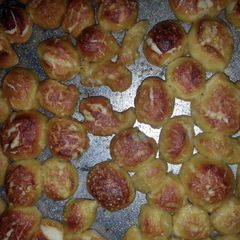 A picture of Pretzel Bites.