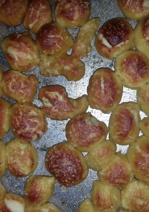 A picture of Pretzel Bites.