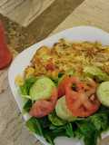 Desayuno saludable. Omelette y frappé fresa