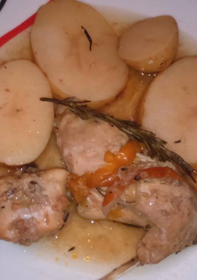 Una foto de Conejo en salsa de cerveza (Olla de cocción lenta, slow cooker,