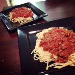 A picture of Spaghetti & Meat Sauce.