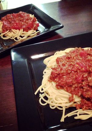 A picture of Spaghetti & Meat Sauce.
