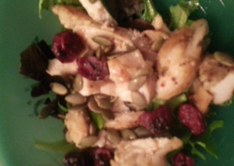Steps to Make Homemade Oh So Yummy! Chicken Salad with Raspberry Vinagrette