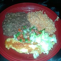 A picture of Tasty chicken (pollo rico).
