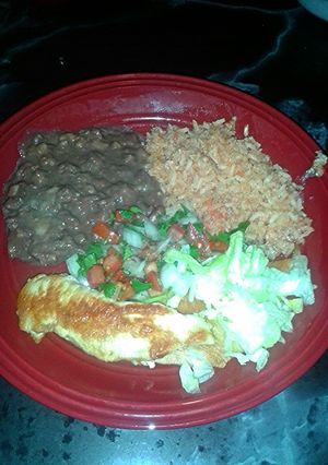 A picture of Tasty chicken (pollo rico).