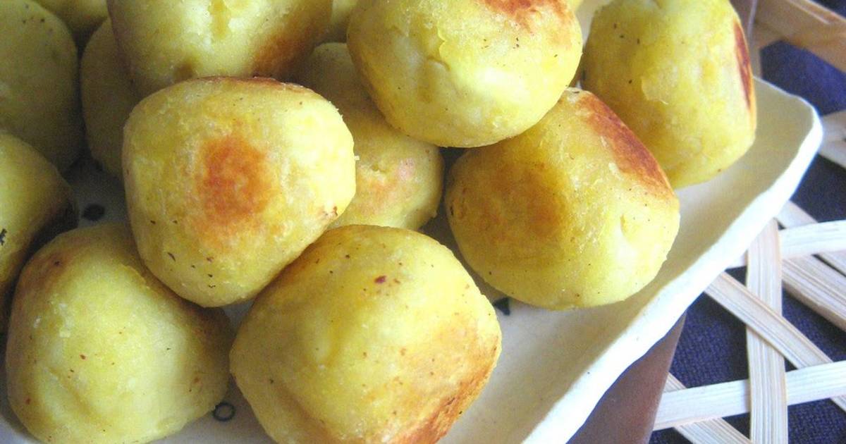Rolly ＊ Asian Sweet Potato Balls Recipe by cookpad.japan Cookpad