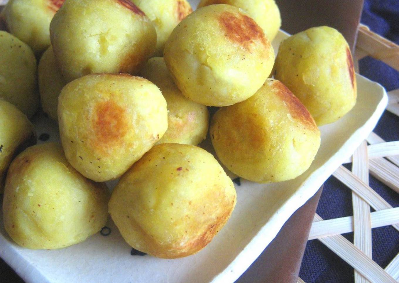 Asian Potato Ball Rolly