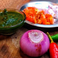 A picture of Dhaniye ki Chutney.