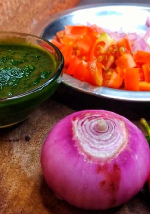 A picture of Dhaniye ki Chutney.