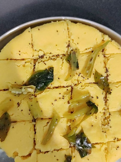 खमन ढोकला (khaman Dhokla recipe in Hindi) रेसिपी मुख्य फोटो