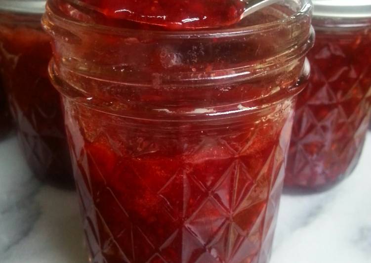 How to Prepare Favorite Triple Berry Jam …..