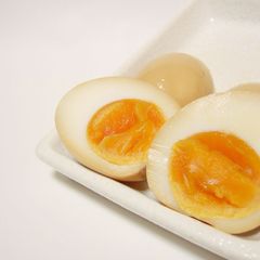 A picture of Chinese-Style Marinated Boiled Eggs.