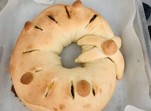 Una foto de Rosca de pan de muerto