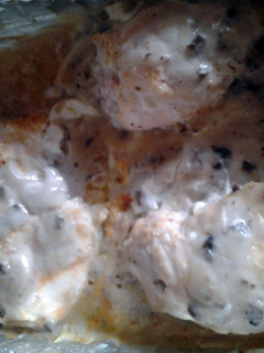 A picture of Creamy smothered baked chicken.