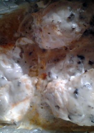 A picture of Creamy smothered baked chicken.