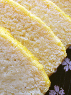 A picture of Low-Sugar Okara Pound Cake.