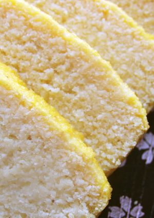 A picture of Low-Sugar Okara Pound Cake.