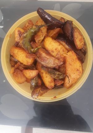 A picture of Fried Aloo baigan.