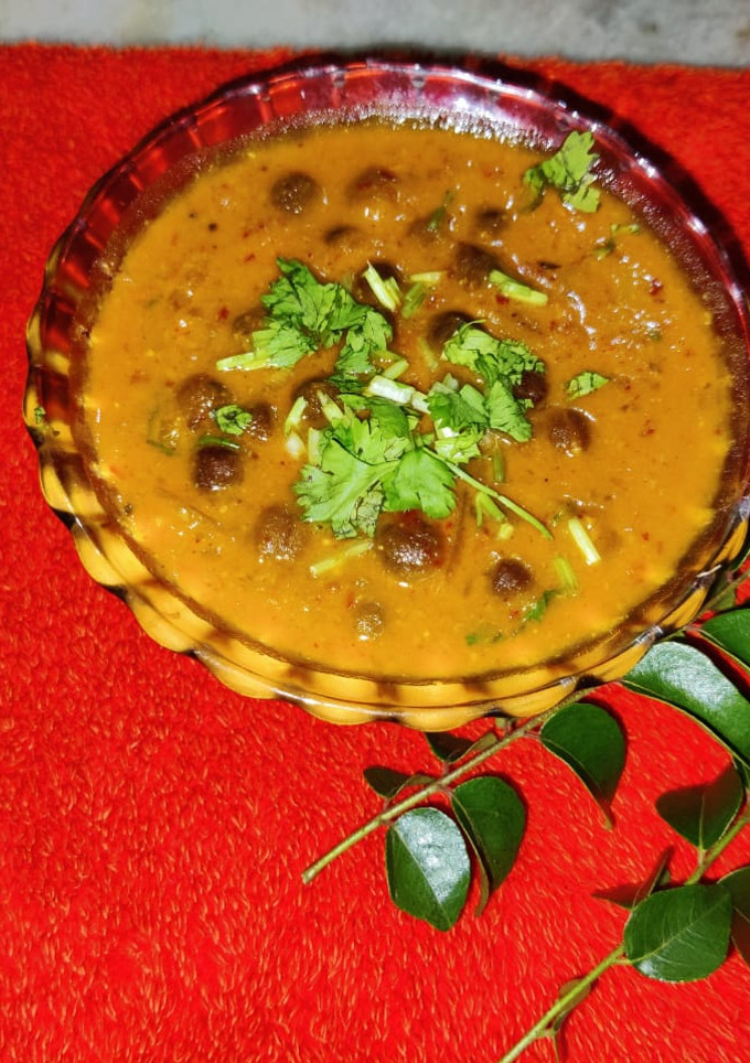 கடலைக் கறி மசாலா(kadalai curry recipe in tamil) செய்முறை முக்கிய புகைப்படம்