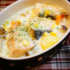 A picture of Cheese and Cream Stewed Salmon and Vegetables.