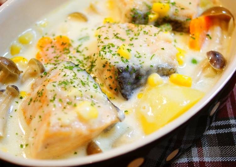 Cheese and Cream Stewed Salmon and Vegetables