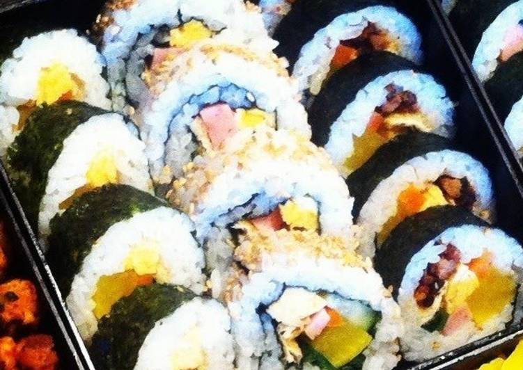 Recipe of Perfect 3 Different Kimbaps (Korean Seaweed Rolls)