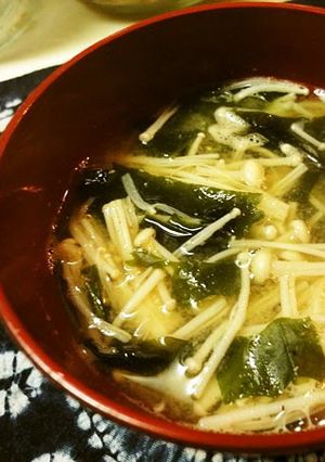 A picture of Fat-Fighting Enoki Mushroom Miso Soup.