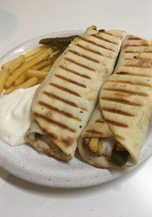 A picture of Shawarma Sandwiches 🌯.