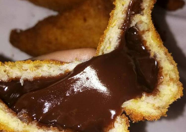 Sandwich goreng isi coklat