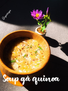 Hình của món Soup gà quinoa.