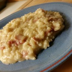 A picture of Bacon and cayenne risotto.