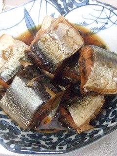 A picture of "Boneless" Pacific Saury or Sardines in Sweet-Salty Sauce (Kanroni) Cooked in a Pressure Cooker.