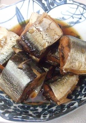 A picture of "Boneless" Pacific Saury or Sardines in Sweet-Salty Sauce (Kanroni) Cooked in a Pressure Cooker.