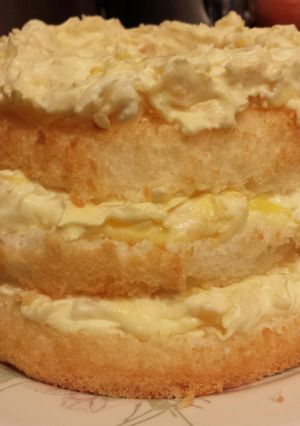 A picture of Lush Pineapple with Angel Food Cake.