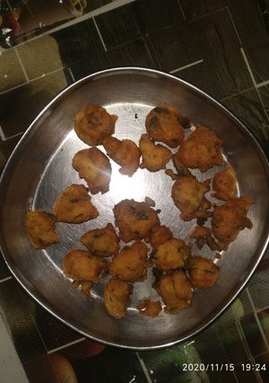 A picture of Moong dal Pakodi.